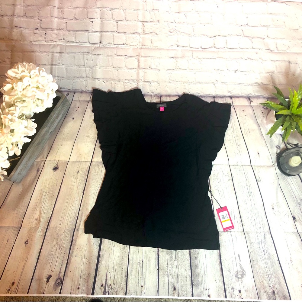 NWT Vince Camuto  shirt size small